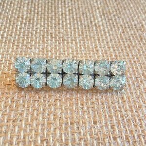 Rhinestone line bar brooch pin in silvertone metal double row prong set